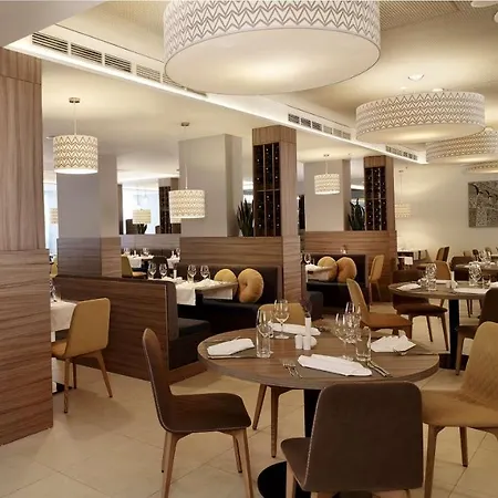 Park Plaza Arena 3* PUY