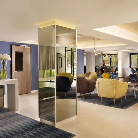 Отель Park Plaza Arena 3*