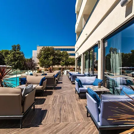 Park Plaza Arena 3*