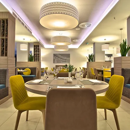 Hotel Park Plaza Arena 3*