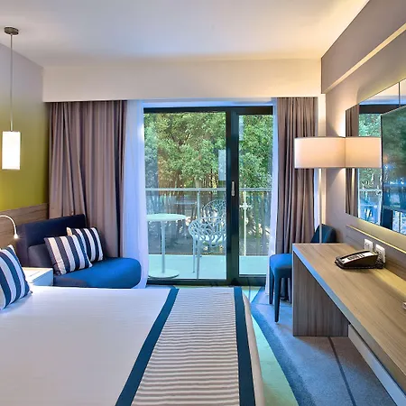 Hotel Park Plaza Arena 3*