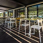 Park Plaza Arena 풀라
