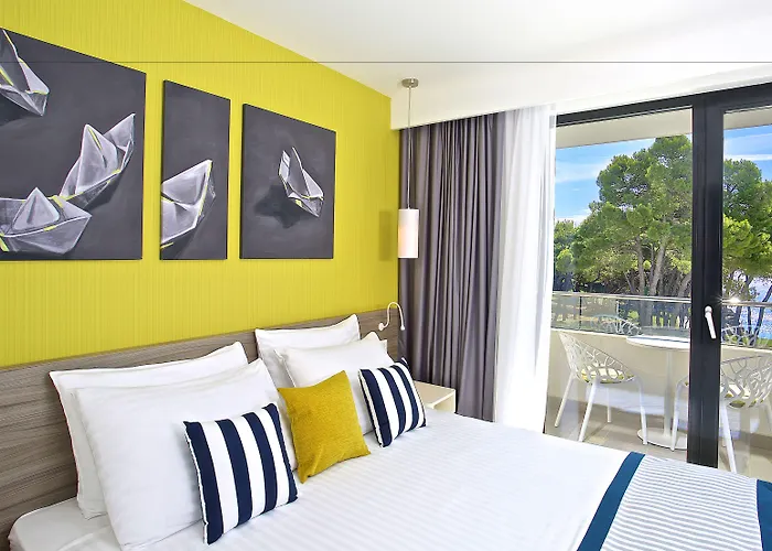 Park Plaza Arena 풀라