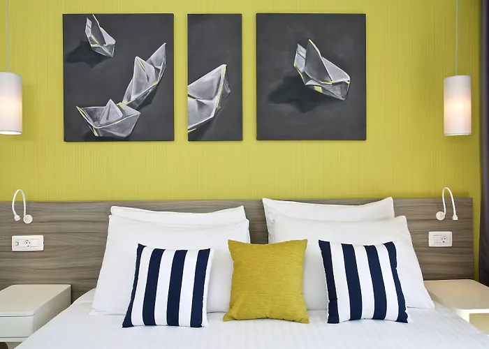 호텔 Park Plaza Arena 3*