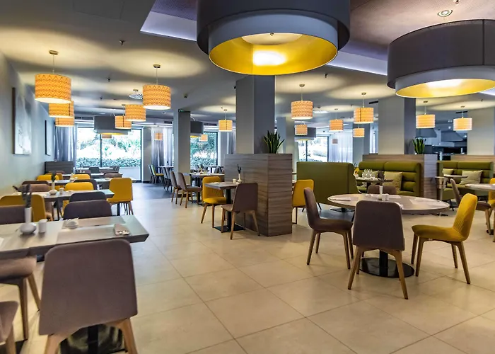 호텔 Park Plaza Arena 3*