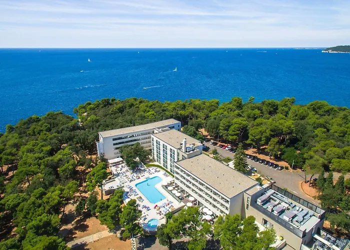 Park Plaza Arena 풀라