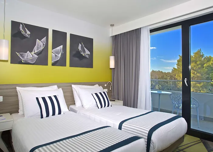 호텔 Park Plaza Arena 3*